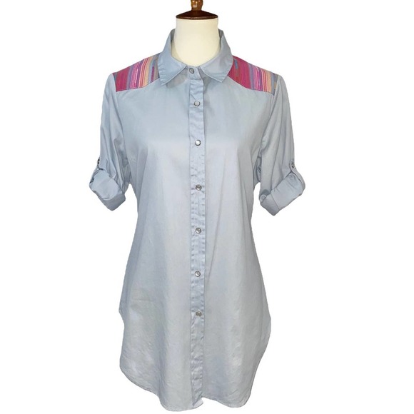 L Band of Gypsies Chambray Roll Tab Long Sleeve Snap Button Up Fitted Blouse Top - Picture 1 of 7